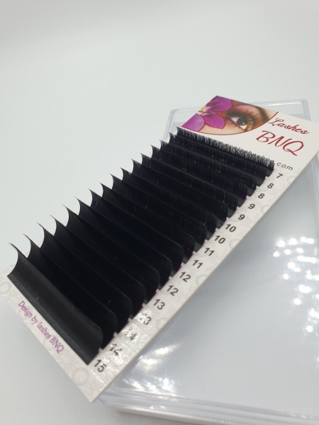 Eyelashes extenstion