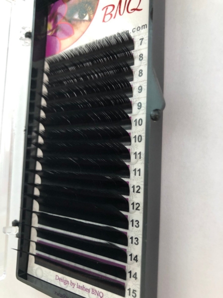 Eyelashes extenstion