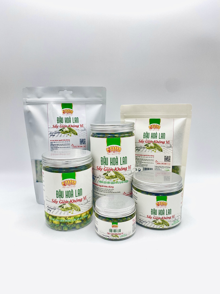 Dried crispy green peas