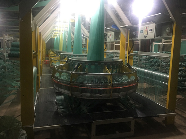 PP bag weaving machine