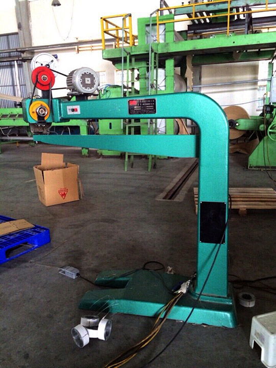 Carton stapling machine