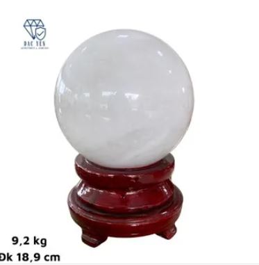 White quartz stone ball