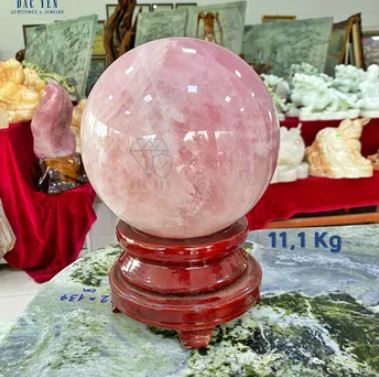 Natural pink quartz stone ball