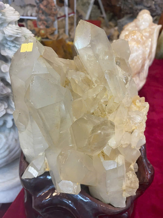 White crystal quartz
