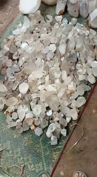 Clear quartz crystal