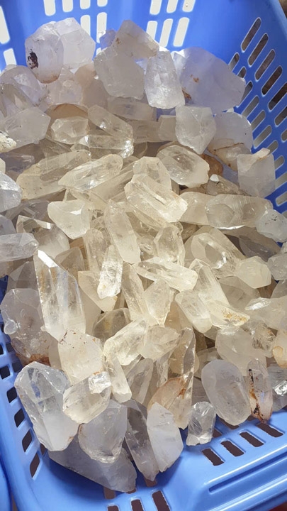 Clear quartz crystal