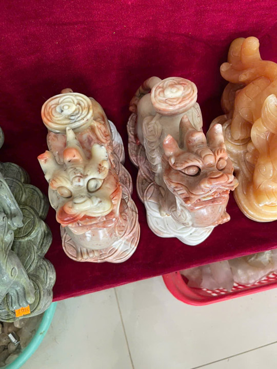 Shoushan Jade Pixiu statue