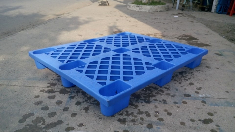 Blue plastic pallet