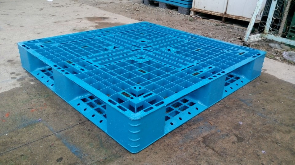 Blue plastic pallet
