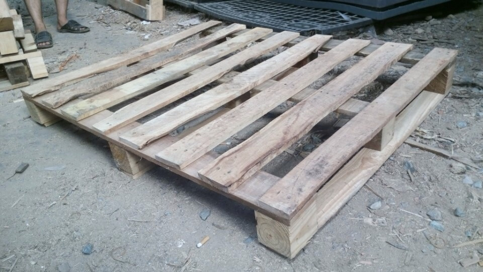 Wood pallet