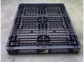 Plastic pallets
