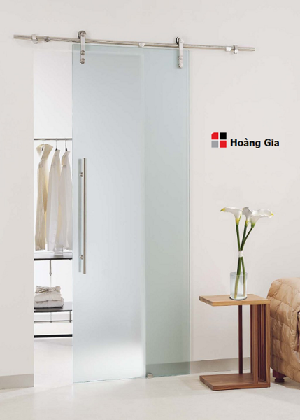Single-leaf sliding glass doors