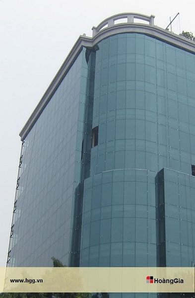 Safety glass curtain wall systems