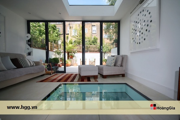 Tempered glass flooring
