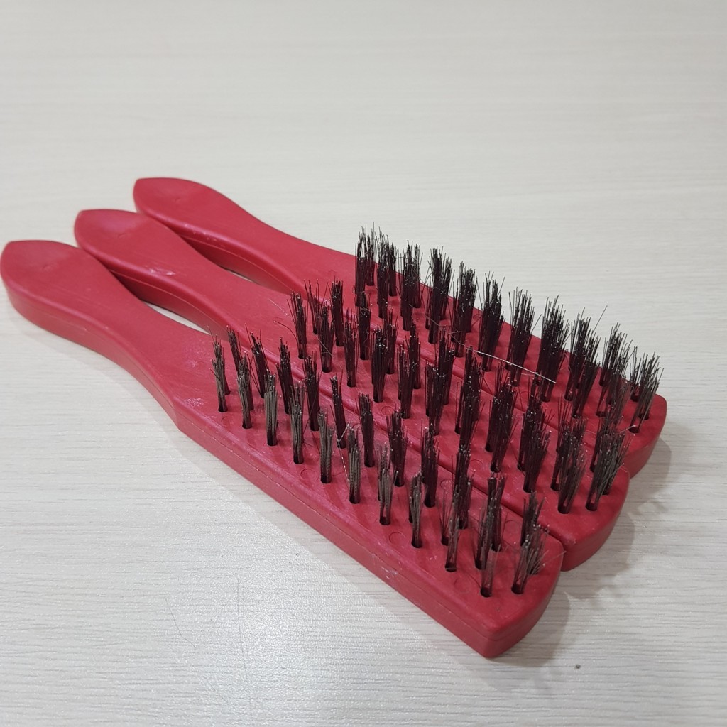 Stainless steel wire brush with plastic handle
