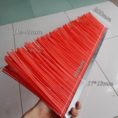 Strip brush