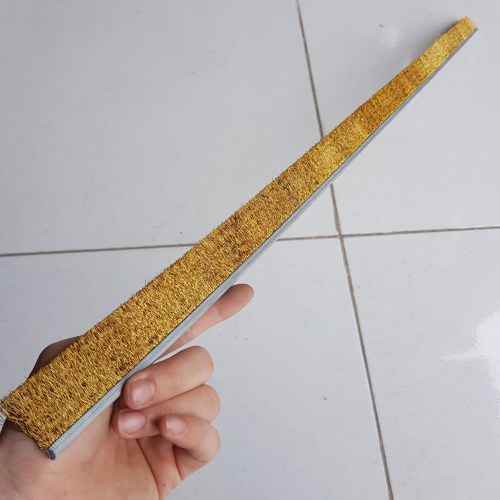 Brass strip brush