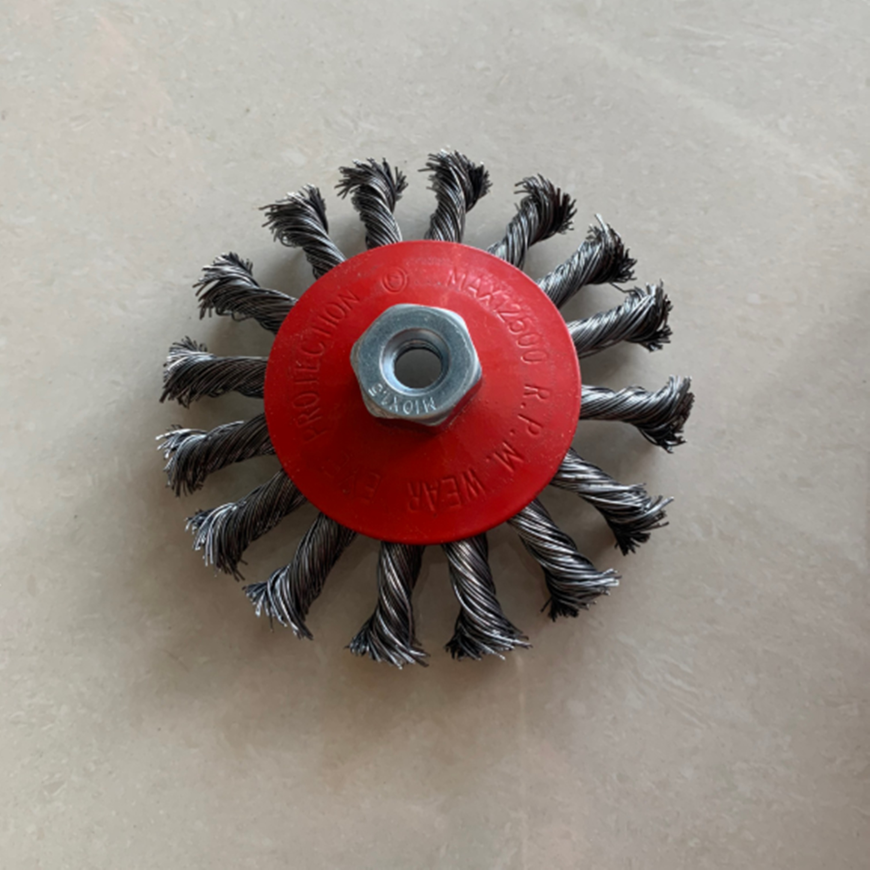 Twisted wire disc brush