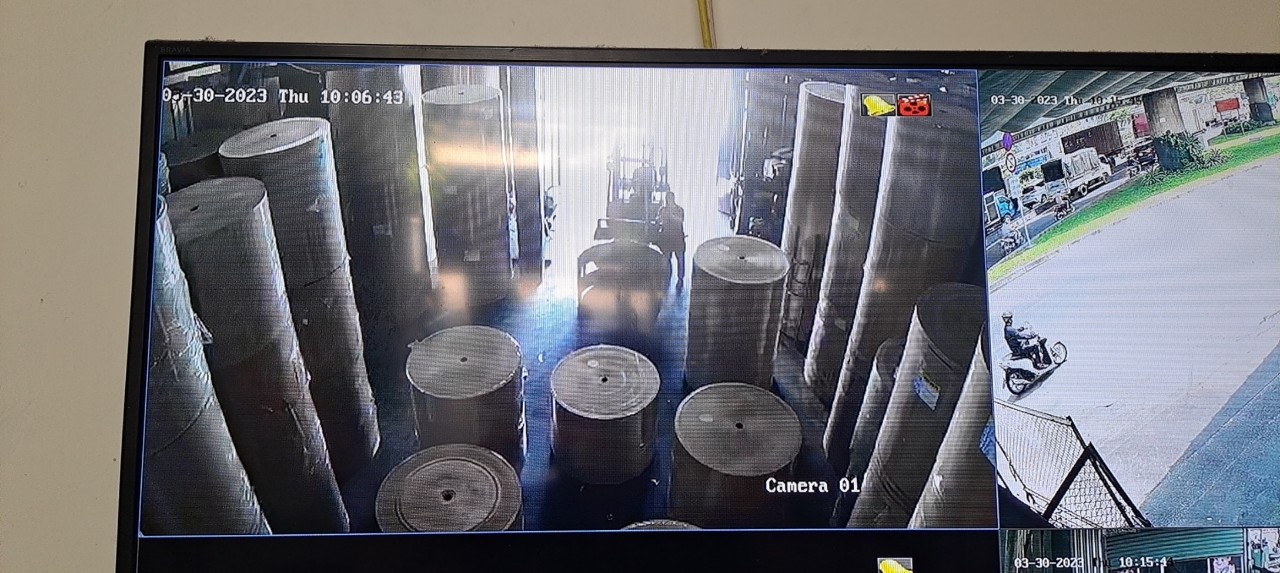 Packaging raw material paper roll