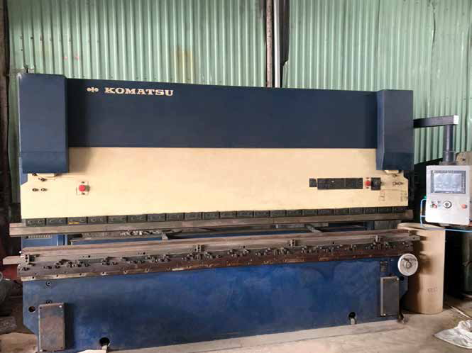Komatsu bending machine