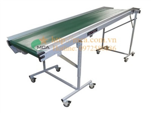 Inclined conveyor