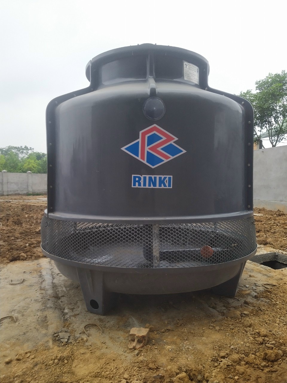 Round cooling tower