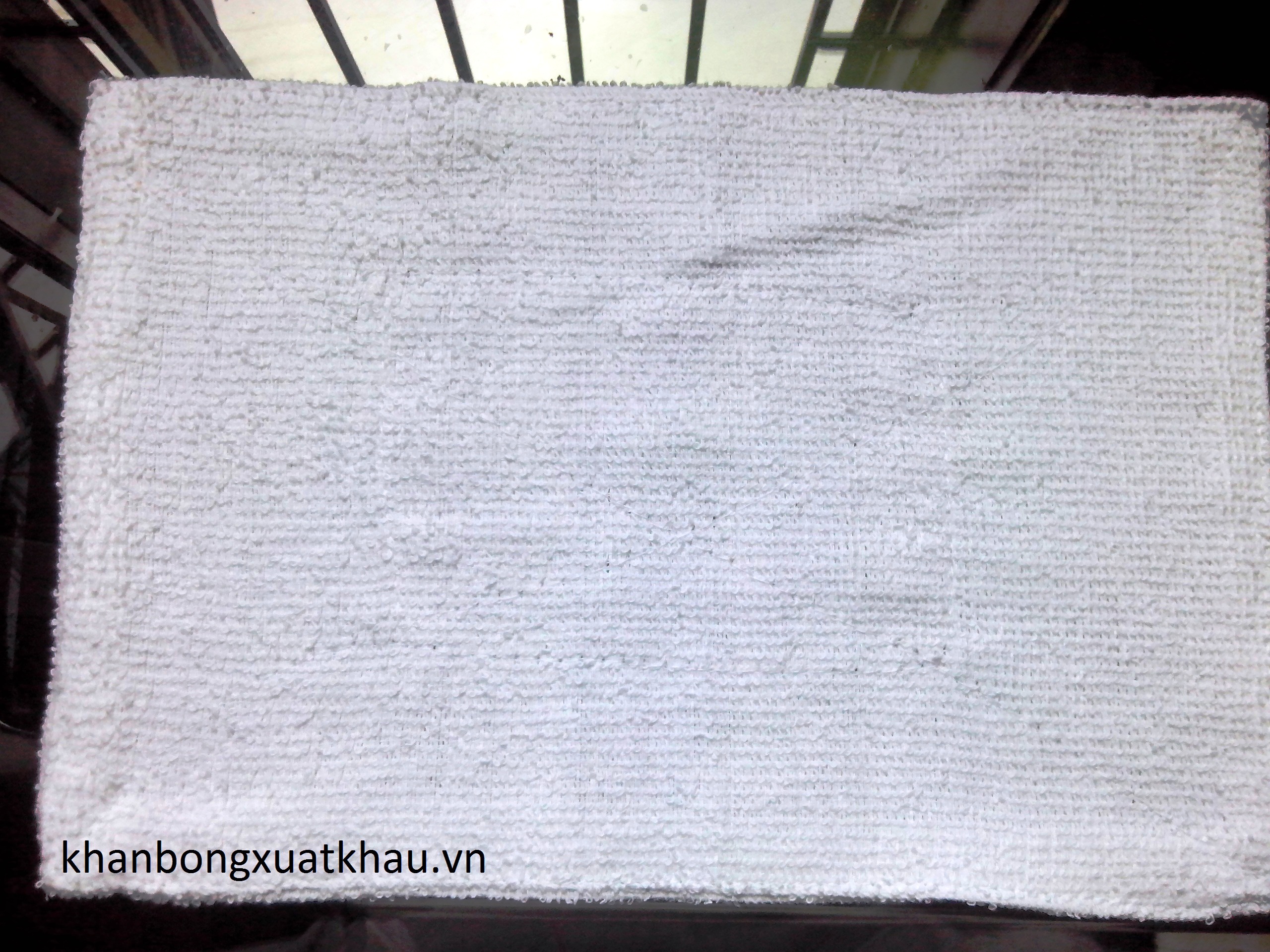 Glass-Cleaning Towel