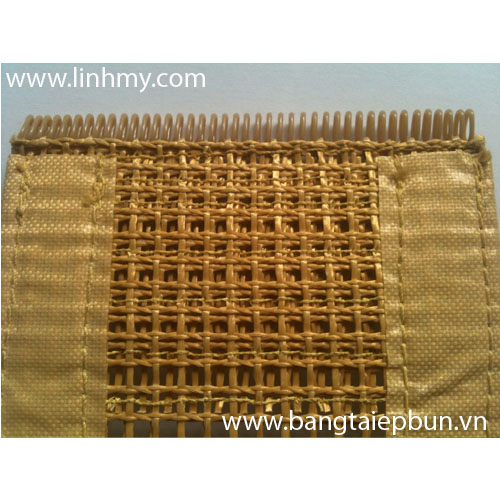 Mesh conveyor for drying