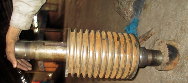 Shaft lathe machining