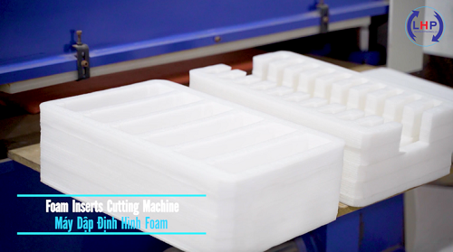 Foam cutting machine