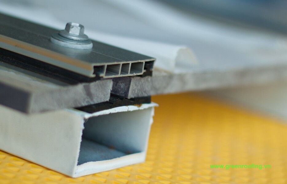 Aluminum H-shaped brace