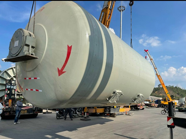 Industrial tank construction and installation