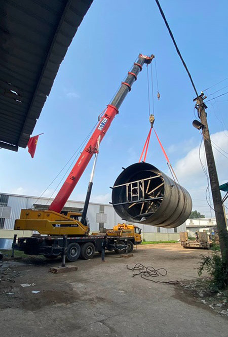 Industrial tank construction and installation