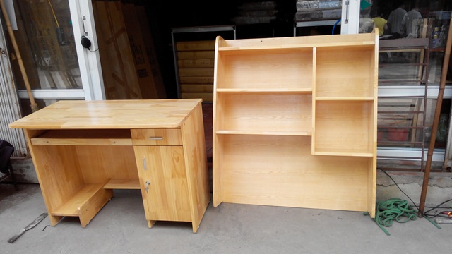 Bookshelves Tables