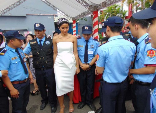 Bodyguard service for VIP