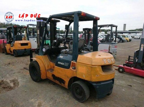 2,5 tons gas forklift