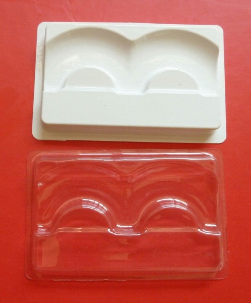 Plastic box