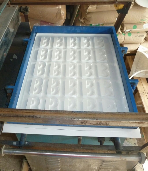 Tray
