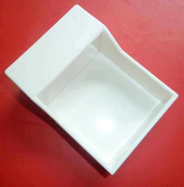 Plastic bucket