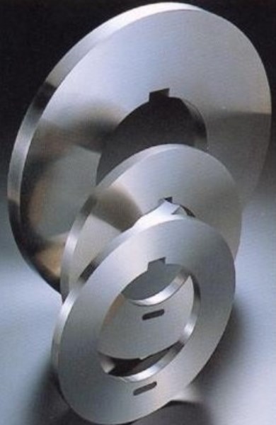 Blade for steel industry