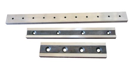 Blade for steel industry