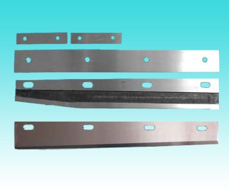 Blade for cardboard packaging industry