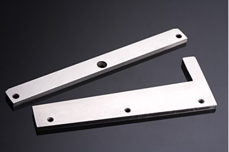 Blade for cardboard packaging industry
