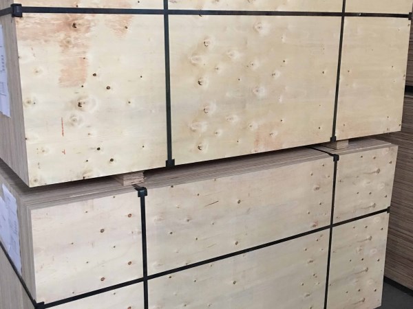Packing plywood