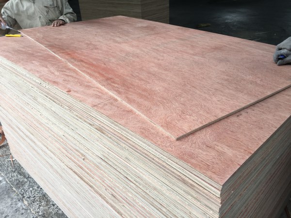 Packing plywood