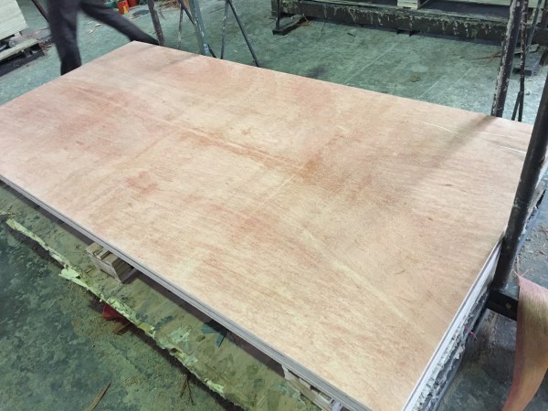 Packing plywood