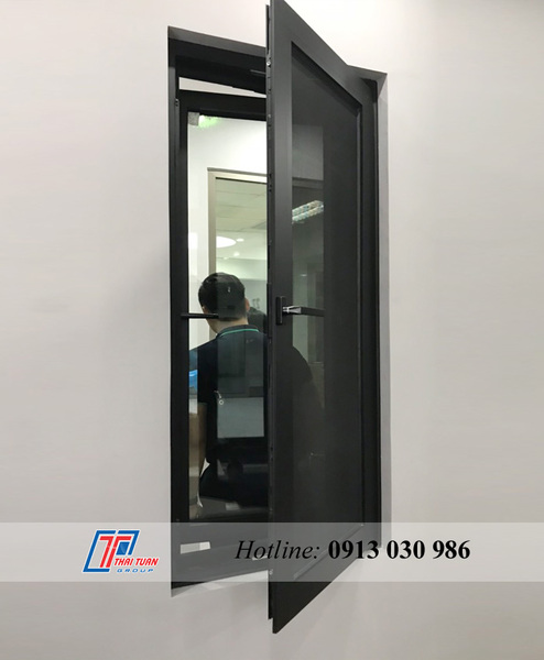 Aluminum frame glass window
