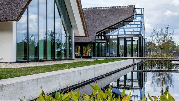 Aluminum curtain wall