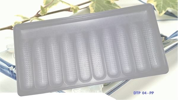 Formed plastic tray for seafood