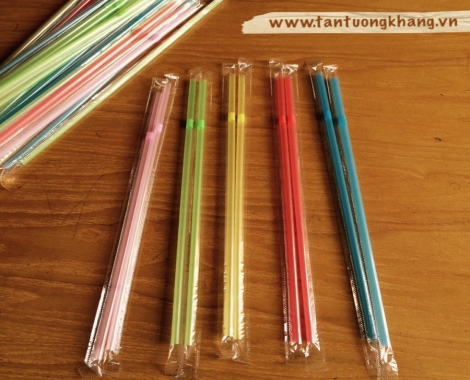 Bent plastic straw with BOPP film